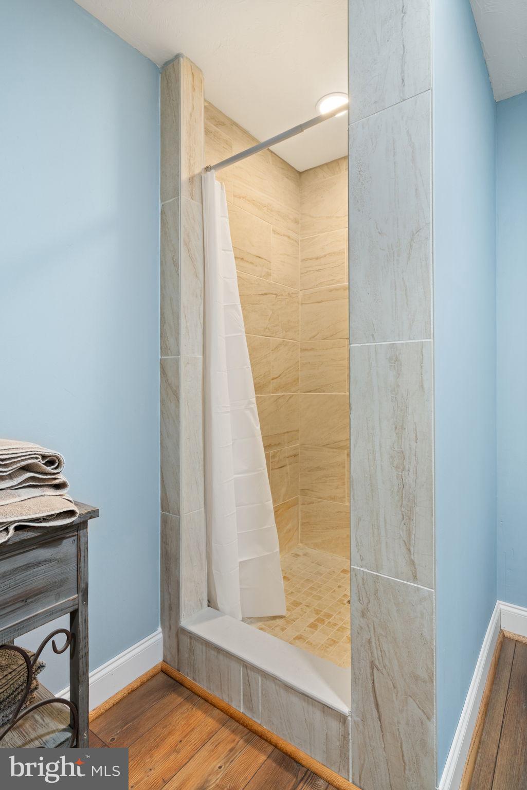 TOWLES - Residential