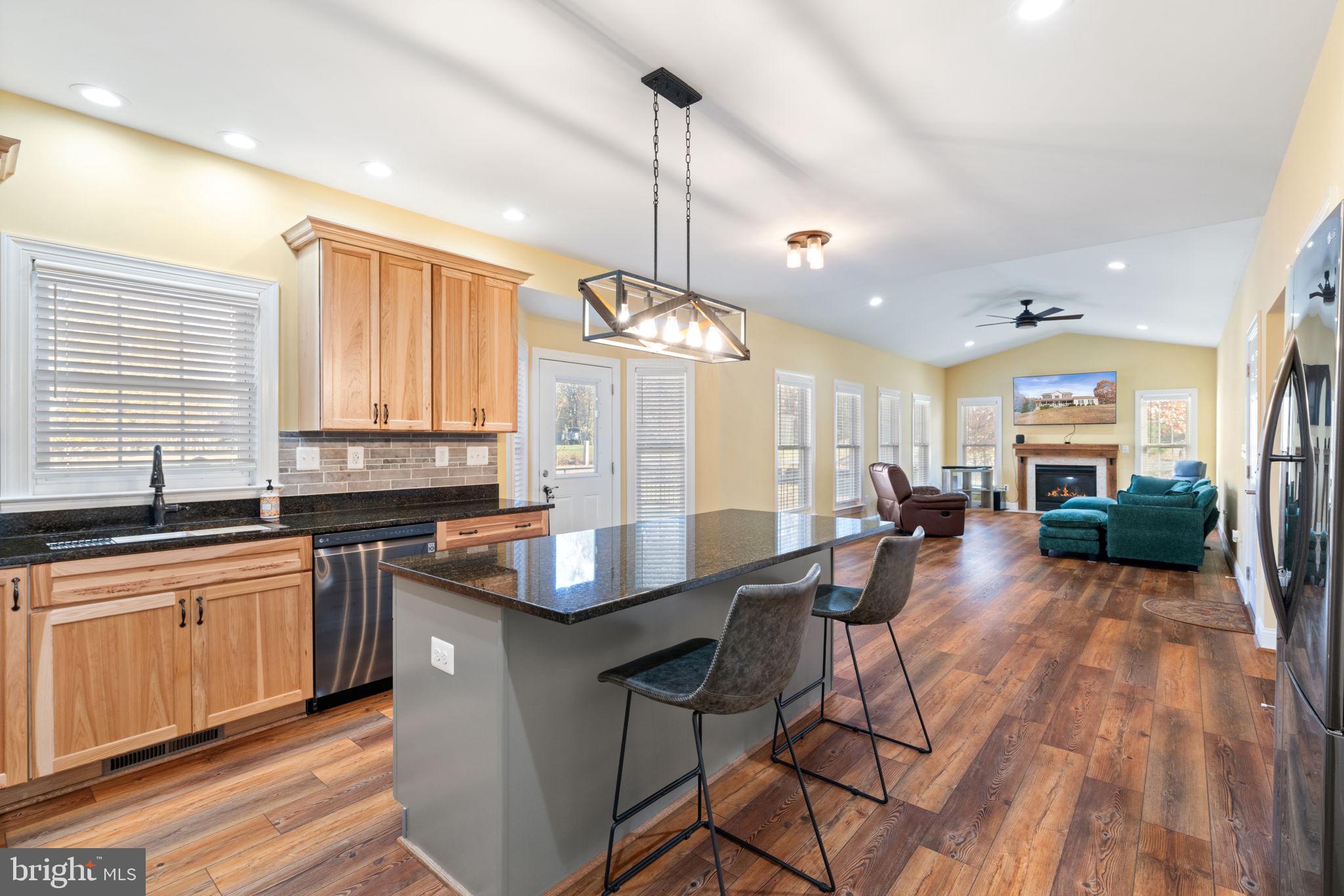 TOWLES - Residential