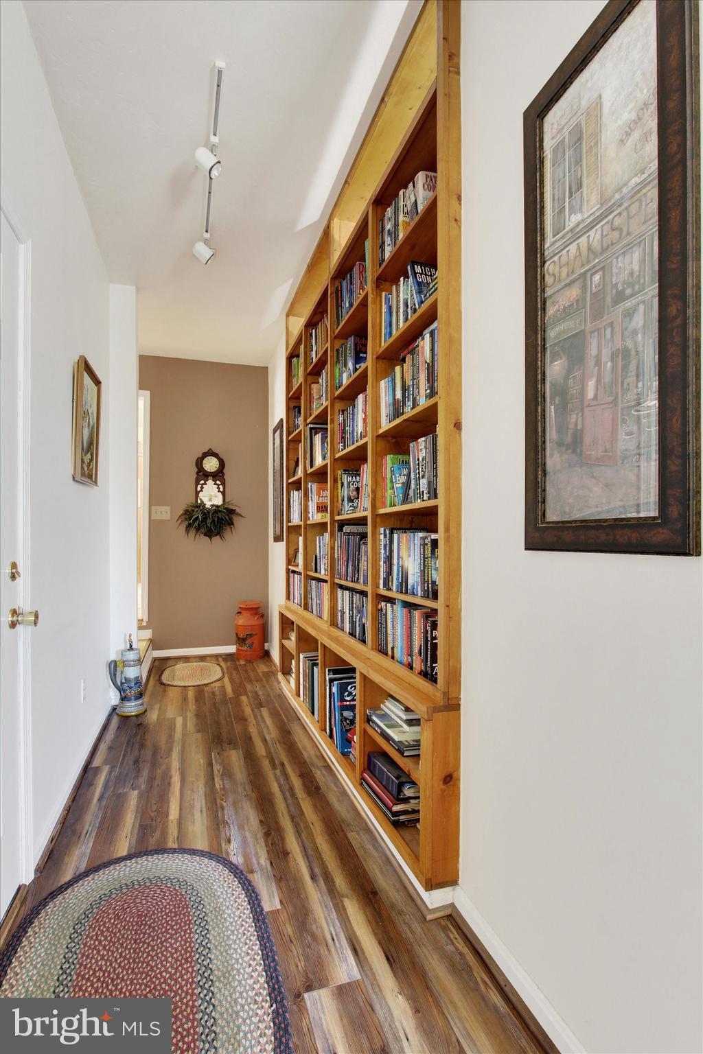 LAKE MEADE - Residential