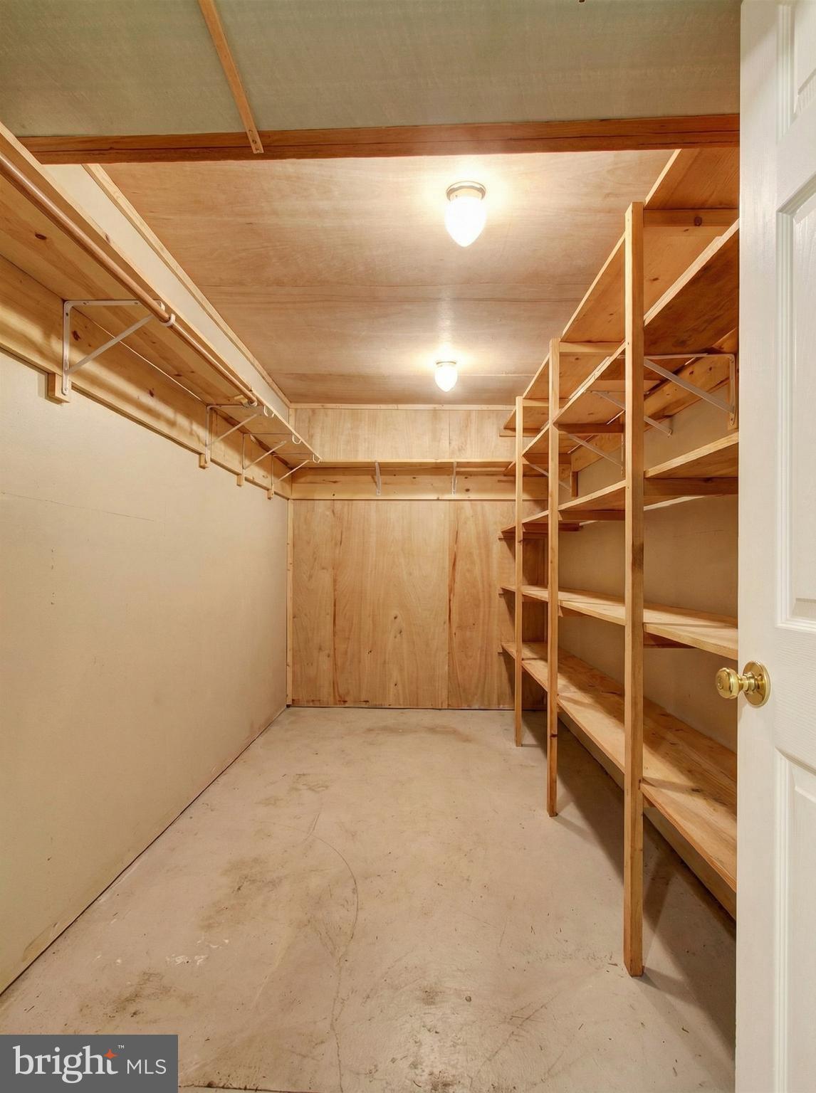 LAKE MEADE - Residential