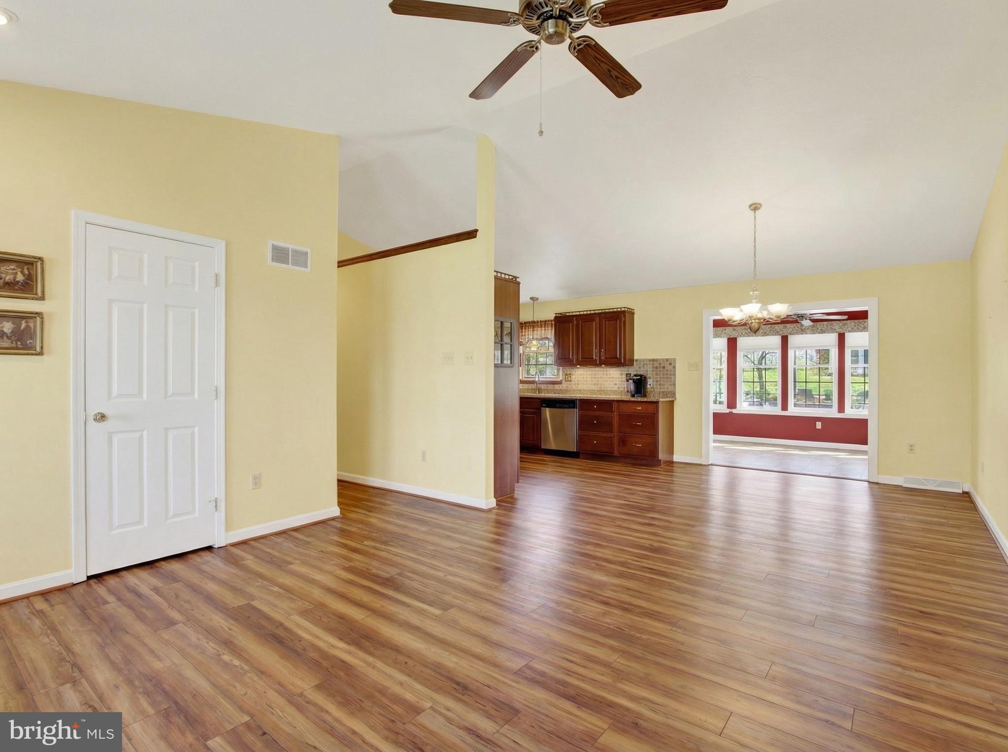 LAKE MEADE - Residential