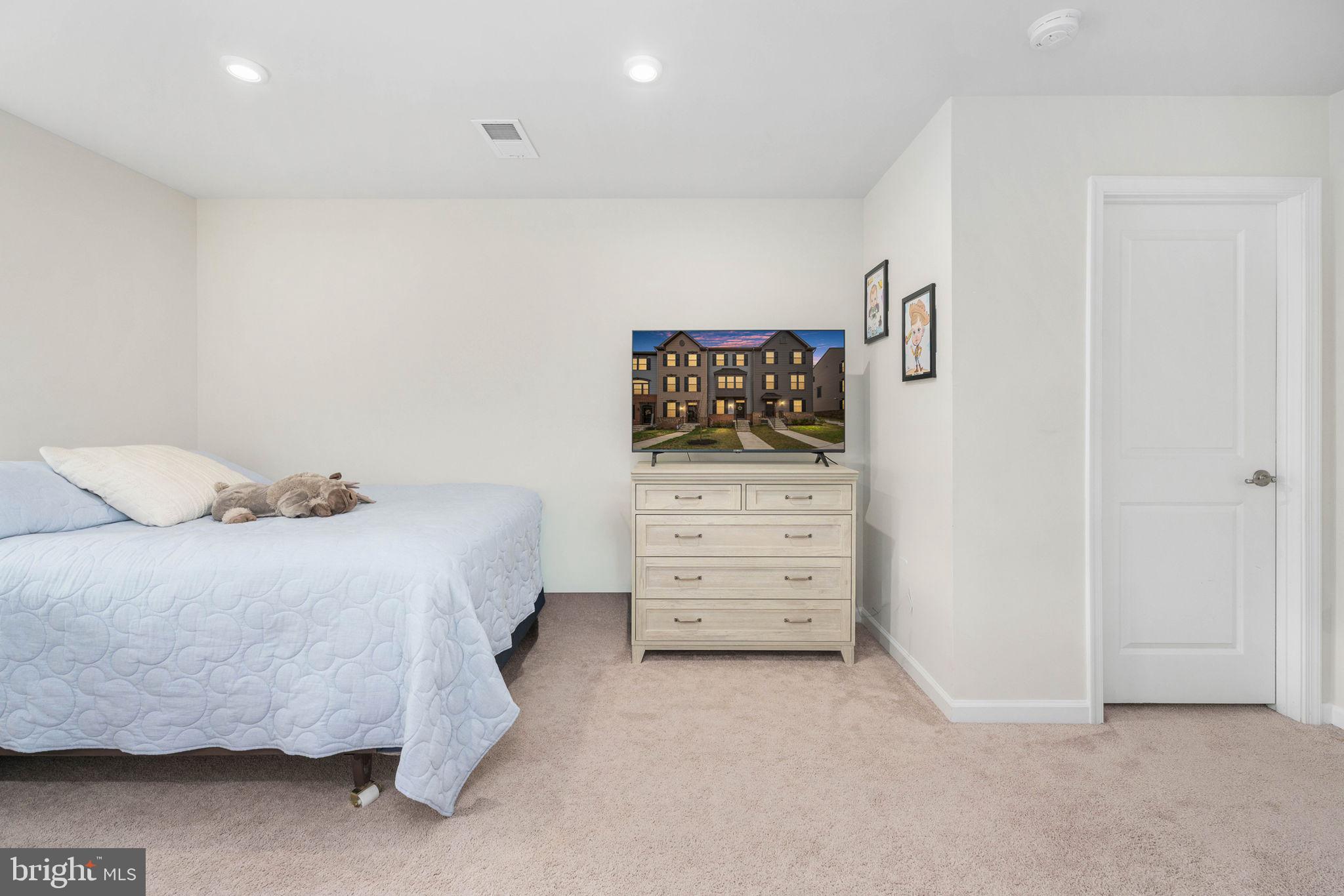 FREDERICKSBURG CITY - Residential