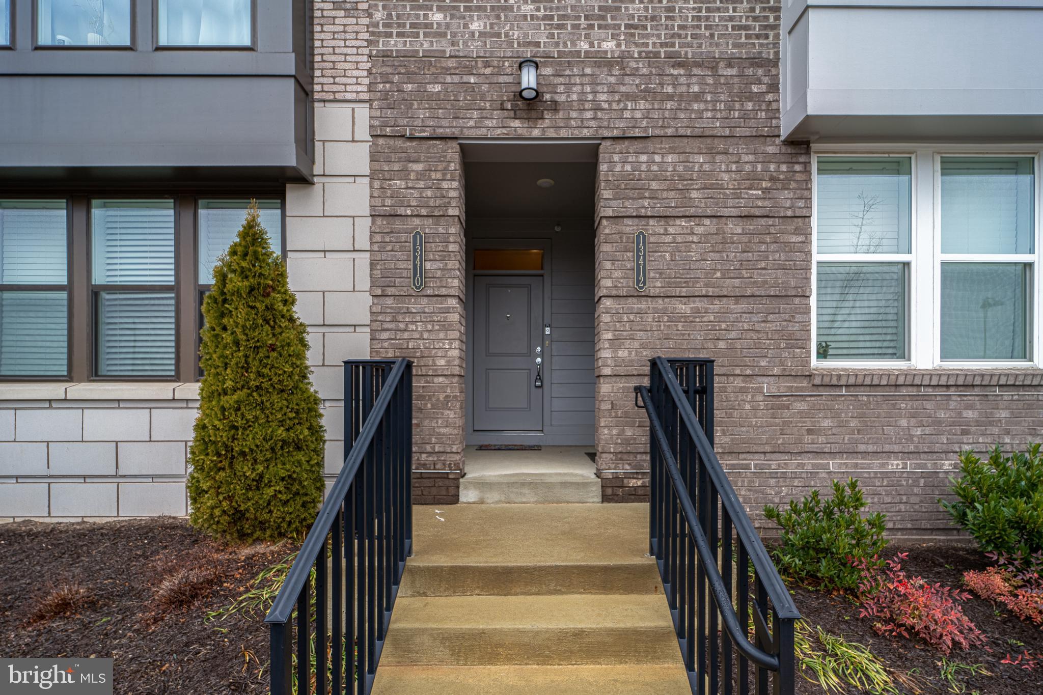 METROPARK AT ARROWBROOK - Residential Lease