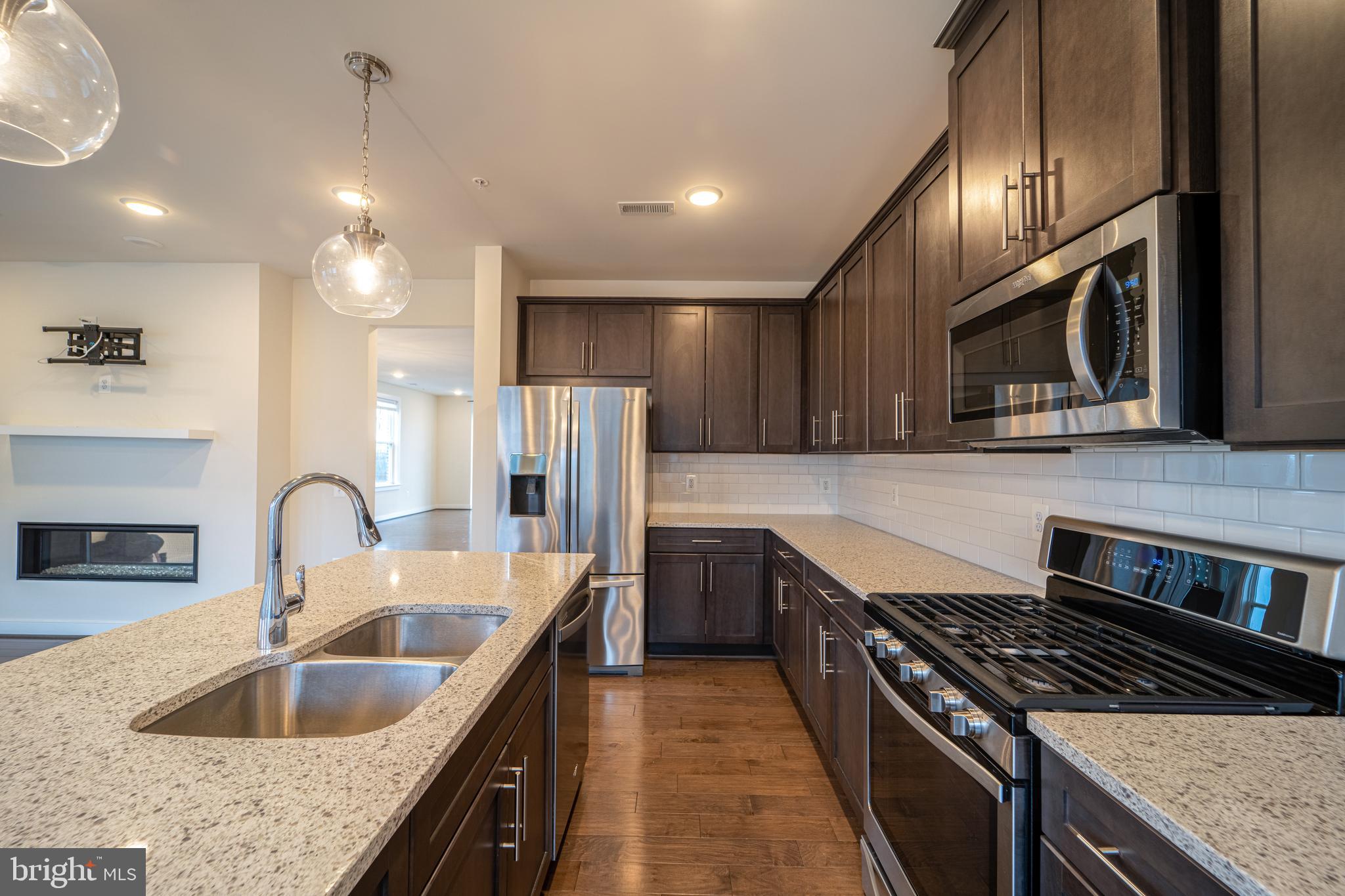 METROPARK AT ARROWBROOK - Residential Lease