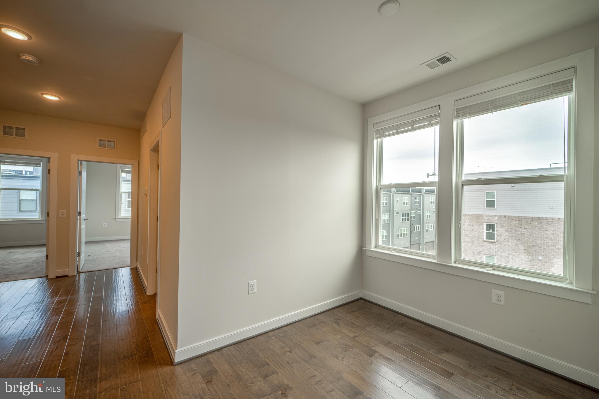 METROPARK AT ARROWBROOK - Residential Lease