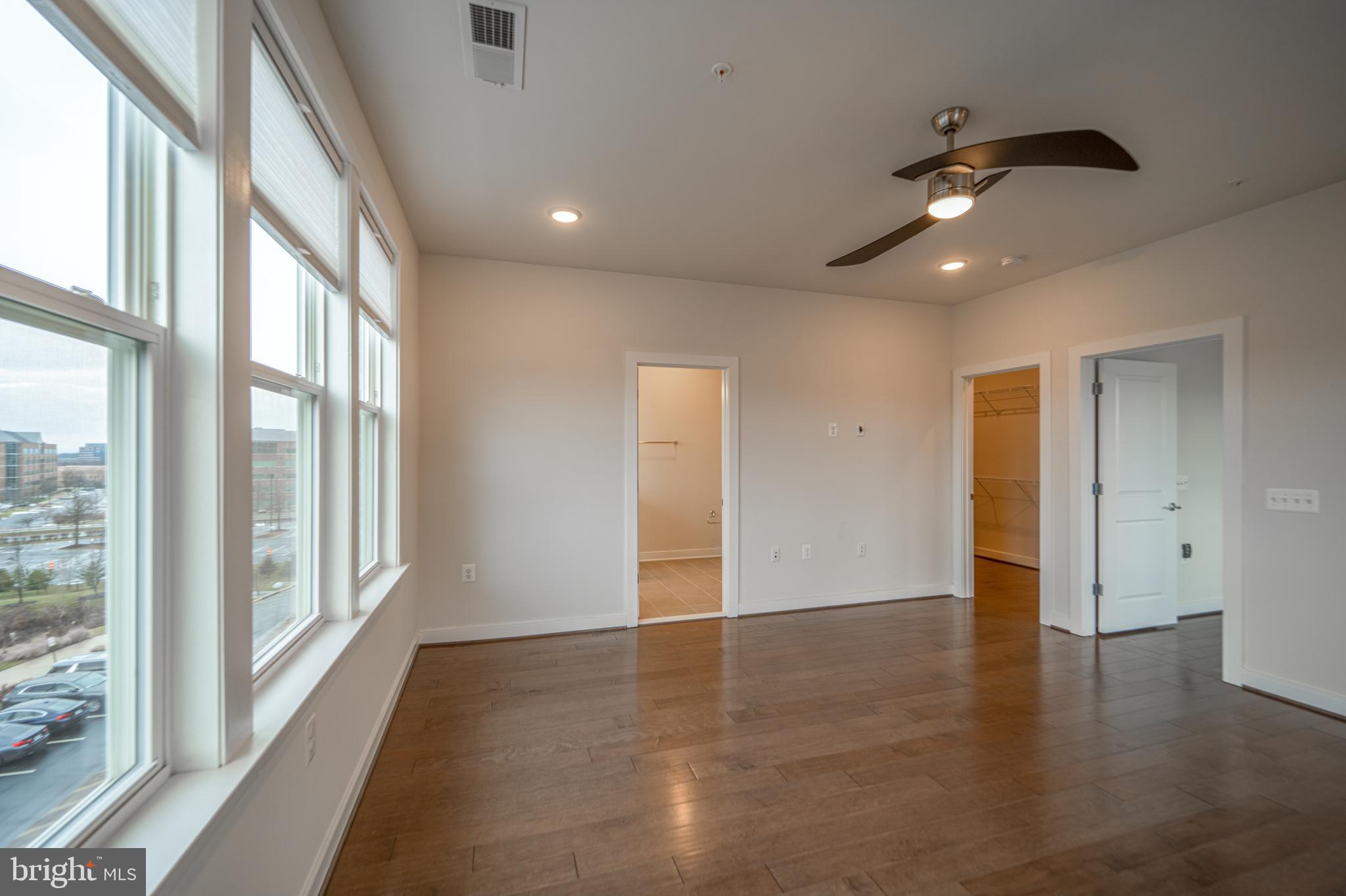 METROPARK AT ARROWBROOK - Residential Lease