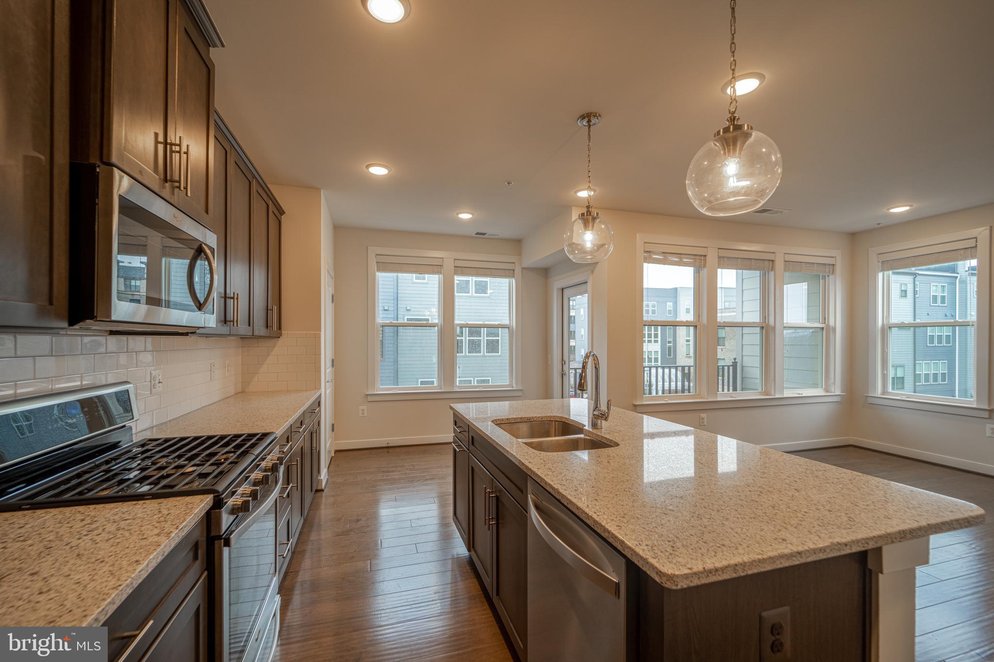 METROPARK AT ARROWBROOK - Residential Lease