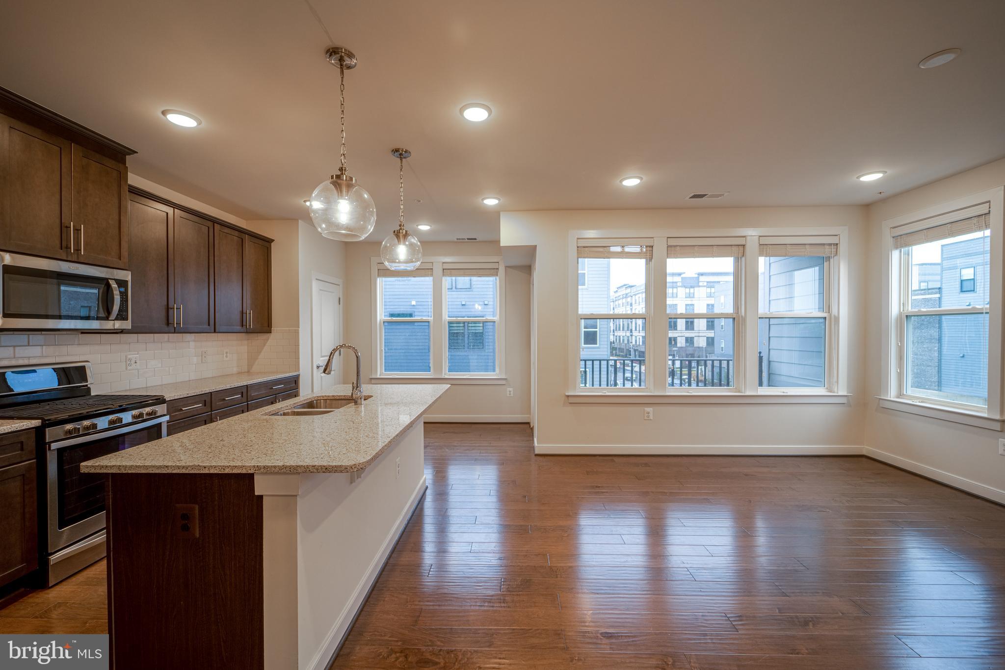 METROPARK AT ARROWBROOK - Residential Lease