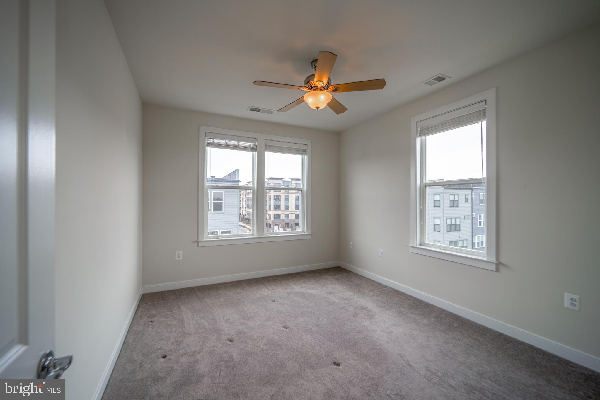 METROPARK AT ARROWBROOK - Residential Lease