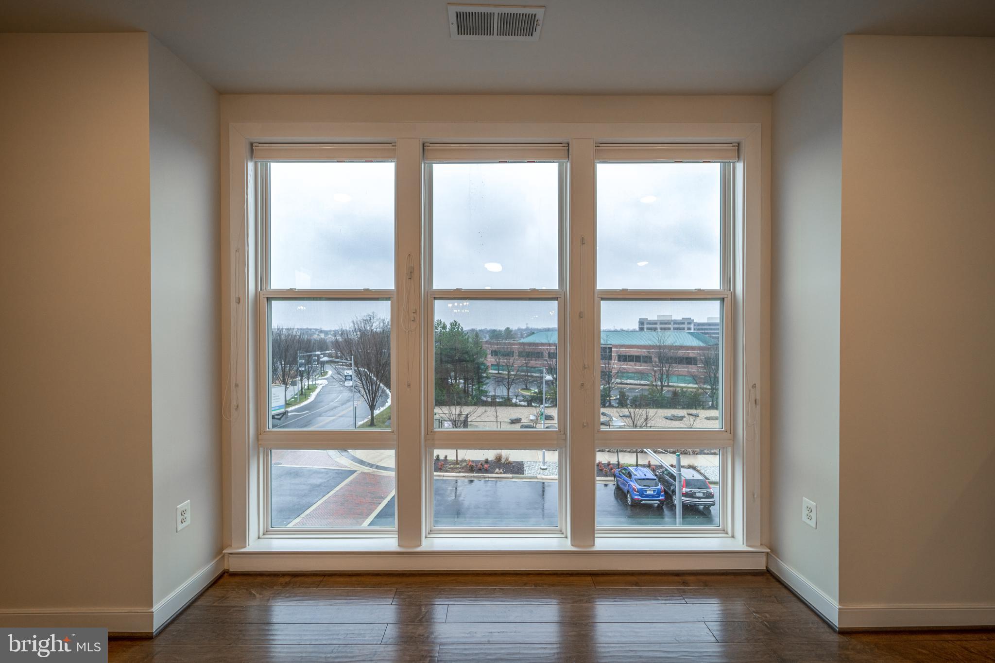 METROPARK AT ARROWBROOK - Residential Lease