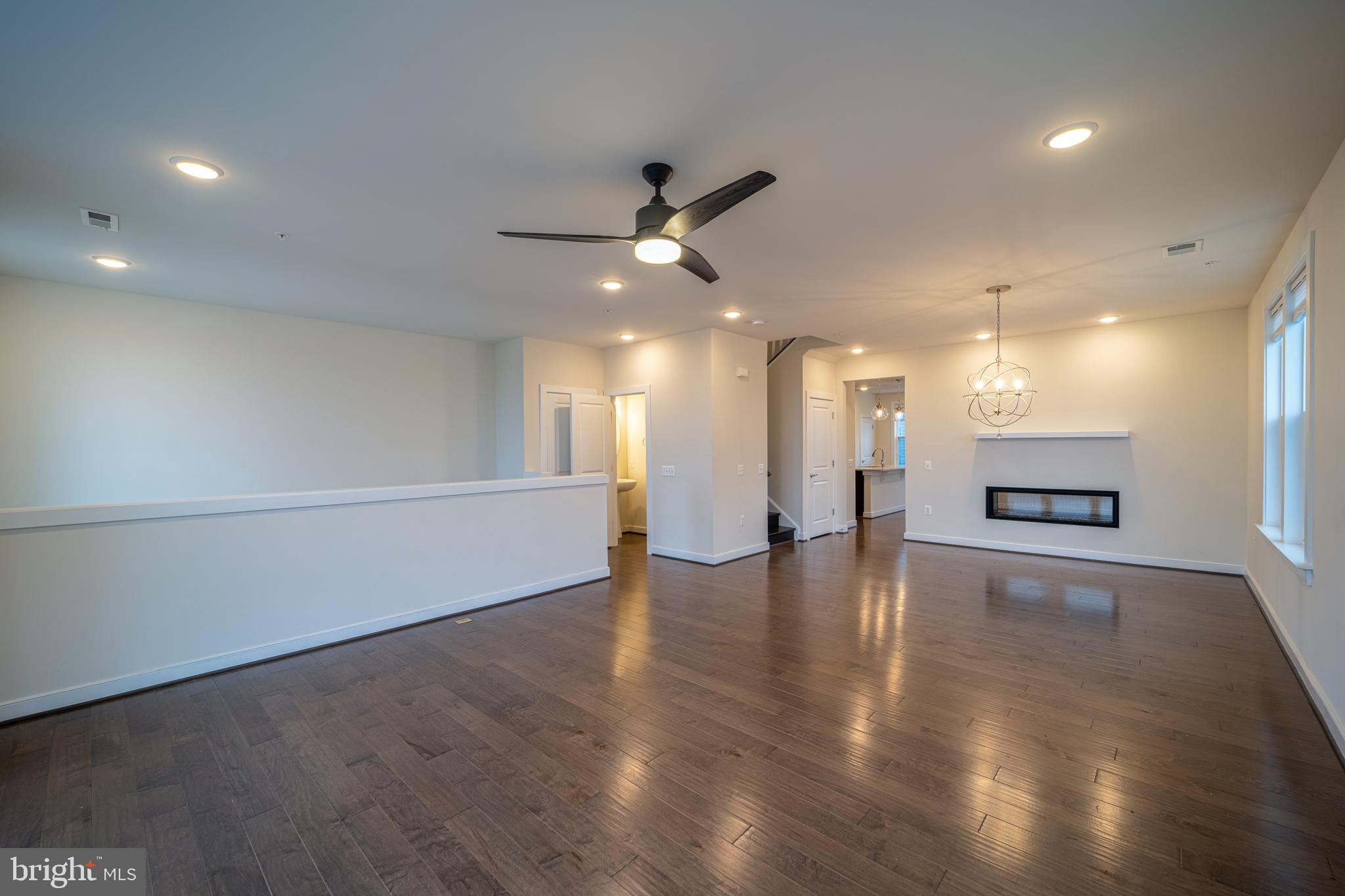 METROPARK AT ARROWBROOK - Residential Lease