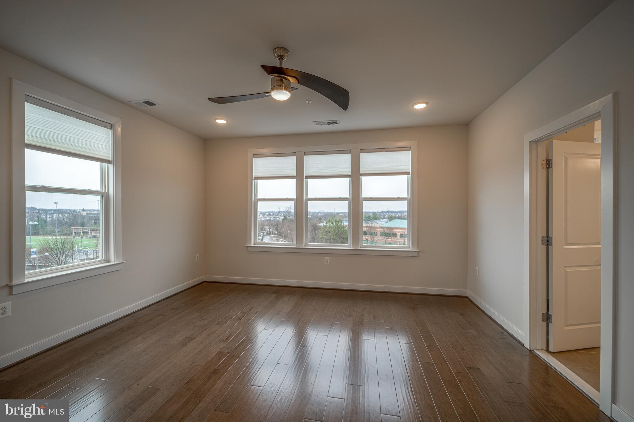 METROPARK AT ARROWBROOK - Residential Lease