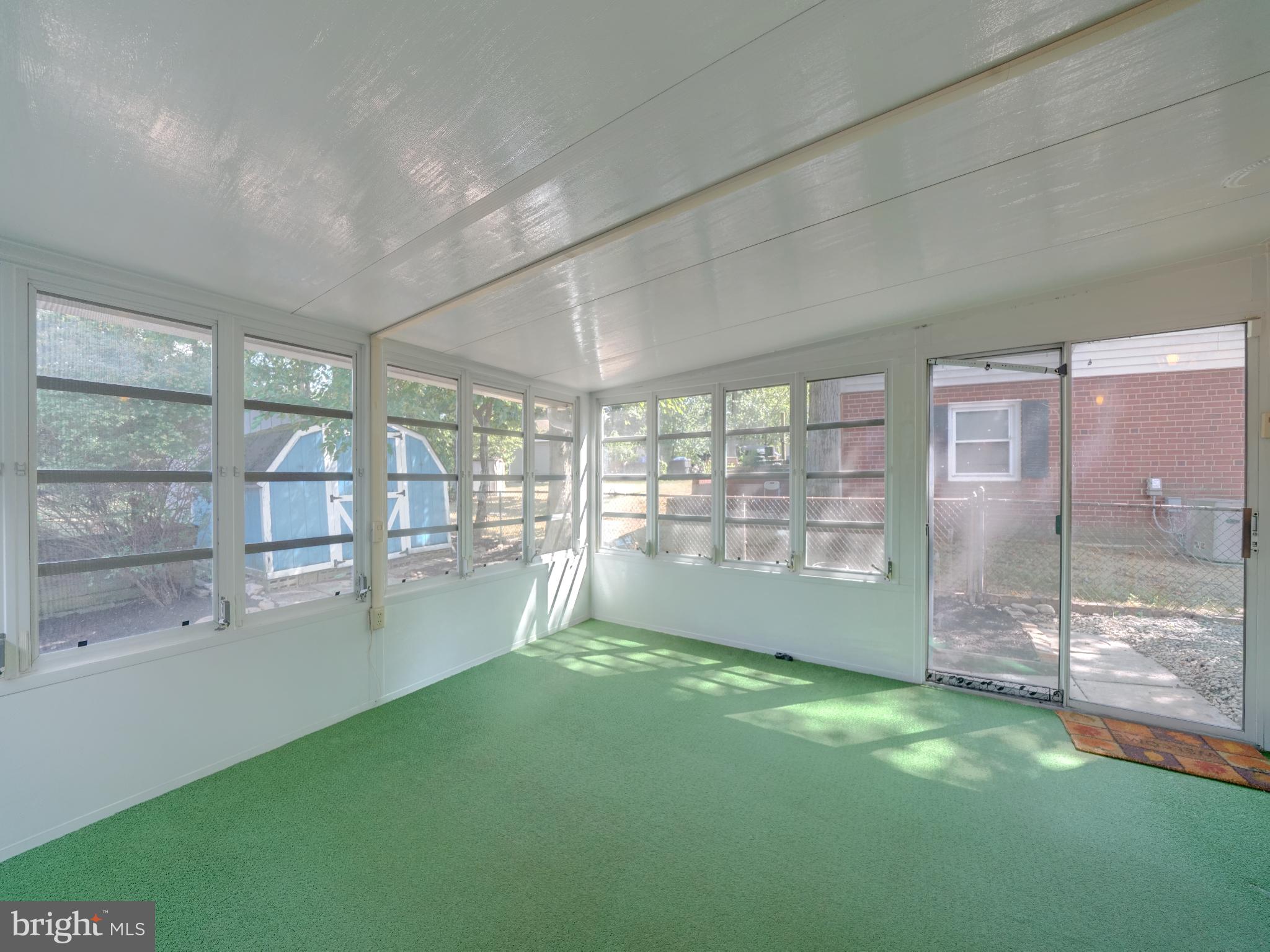 CALVERTON - Residential