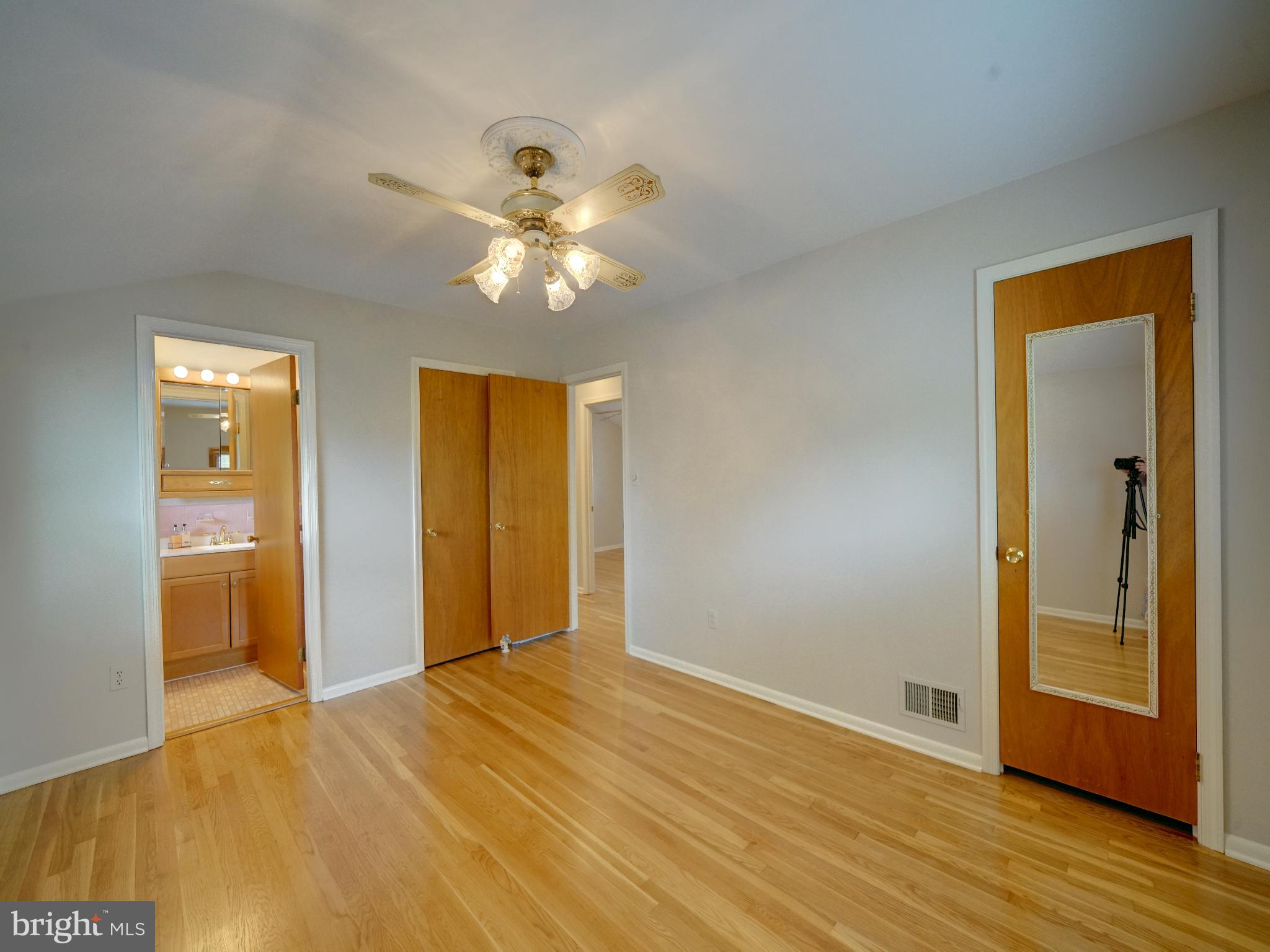 CALVERTON - Residential