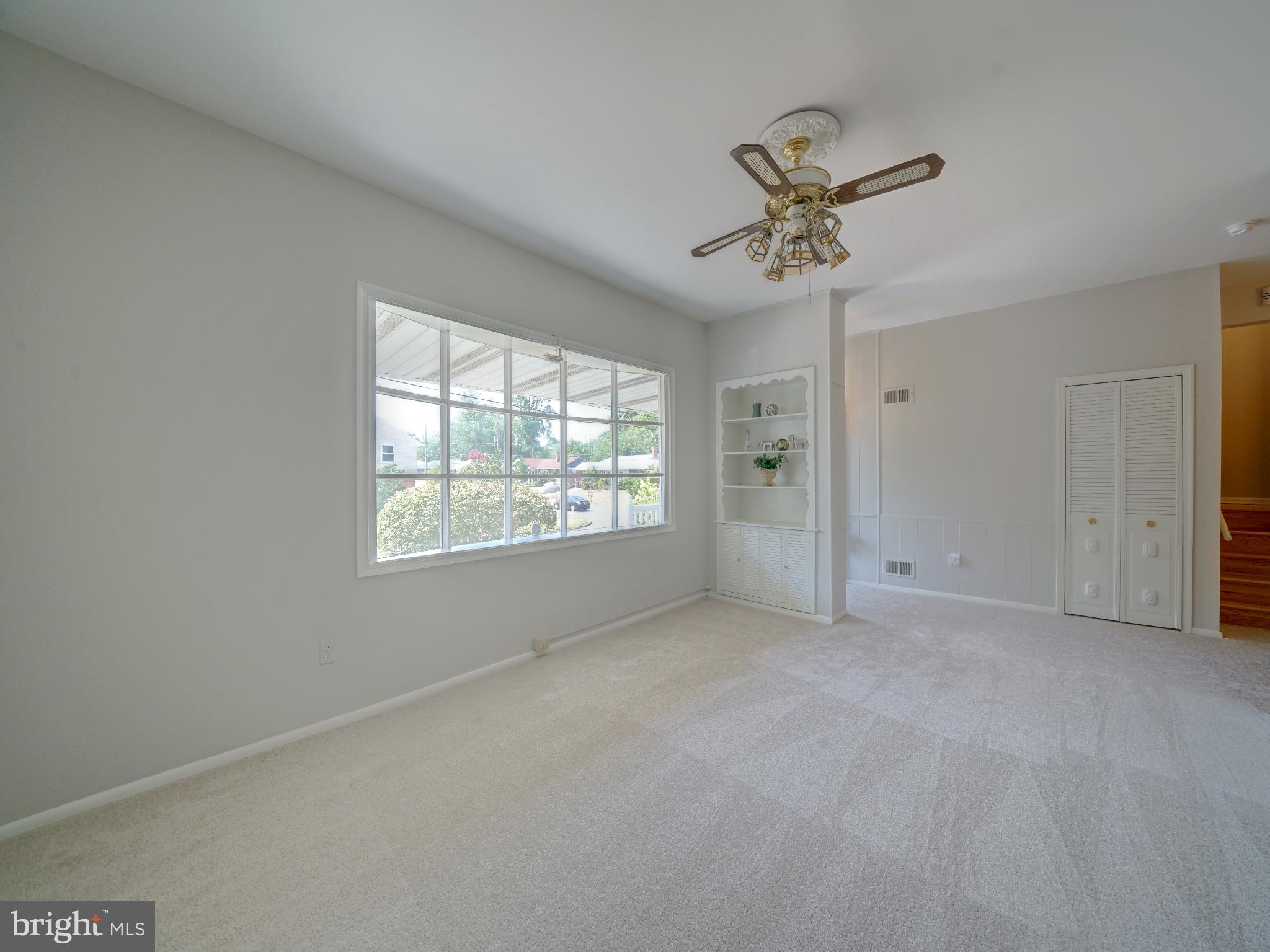 CALVERTON - Residential