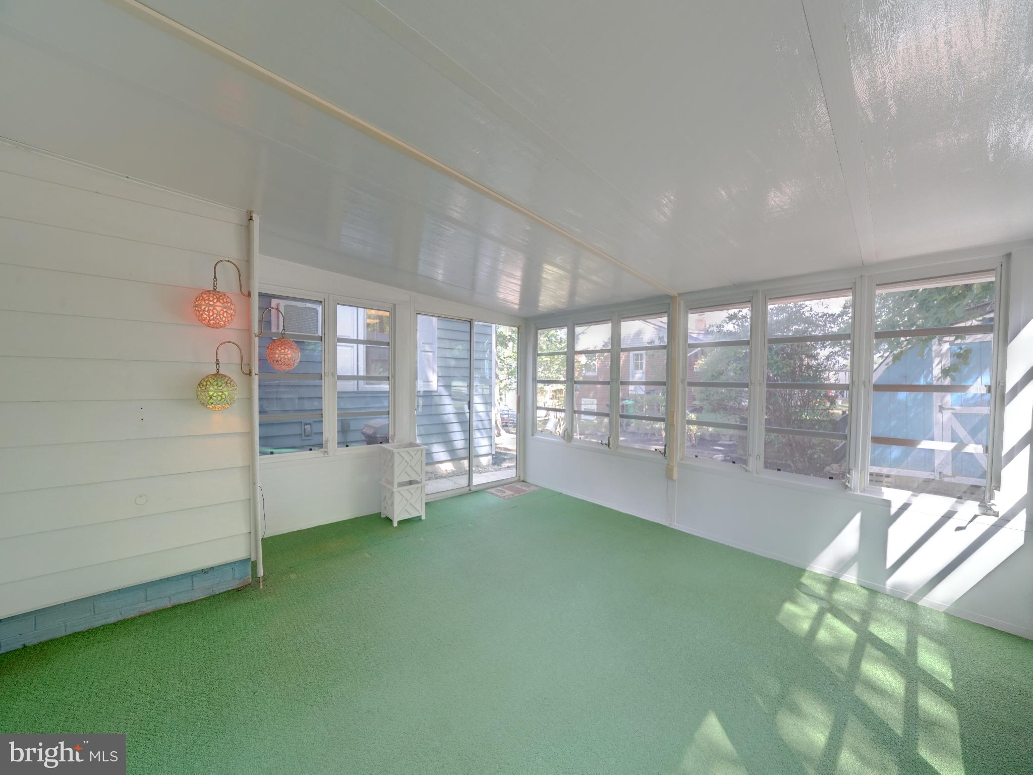 CALVERTON - Residential