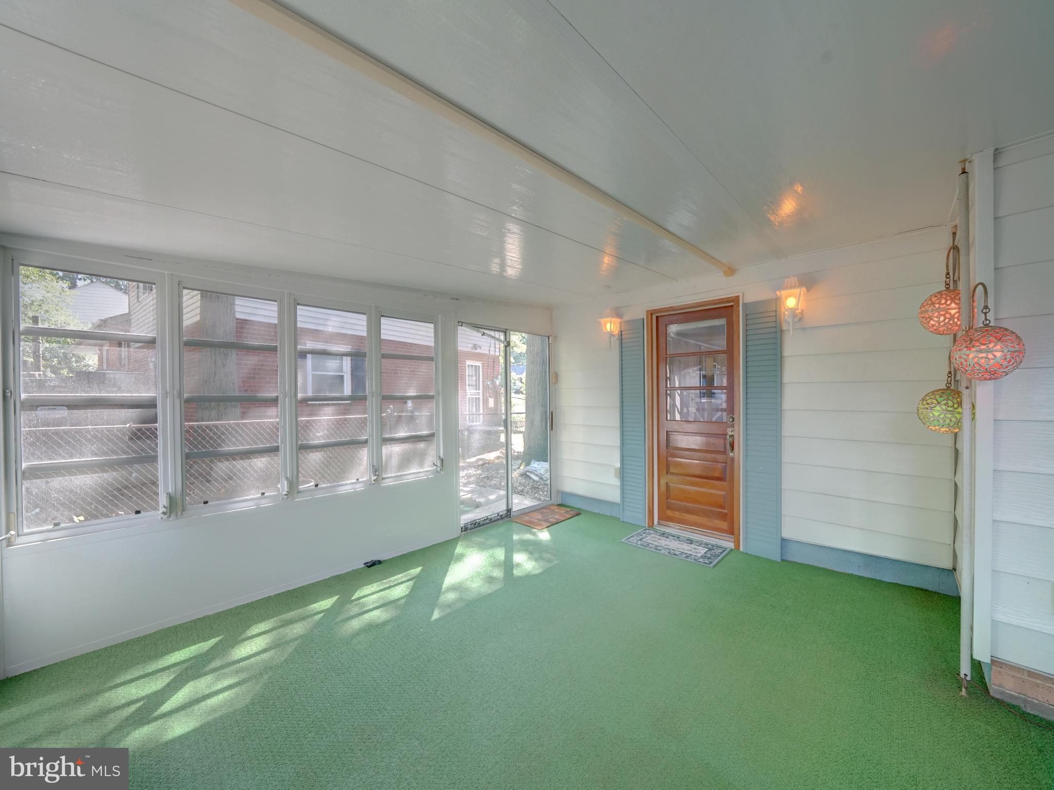 CALVERTON - Residential