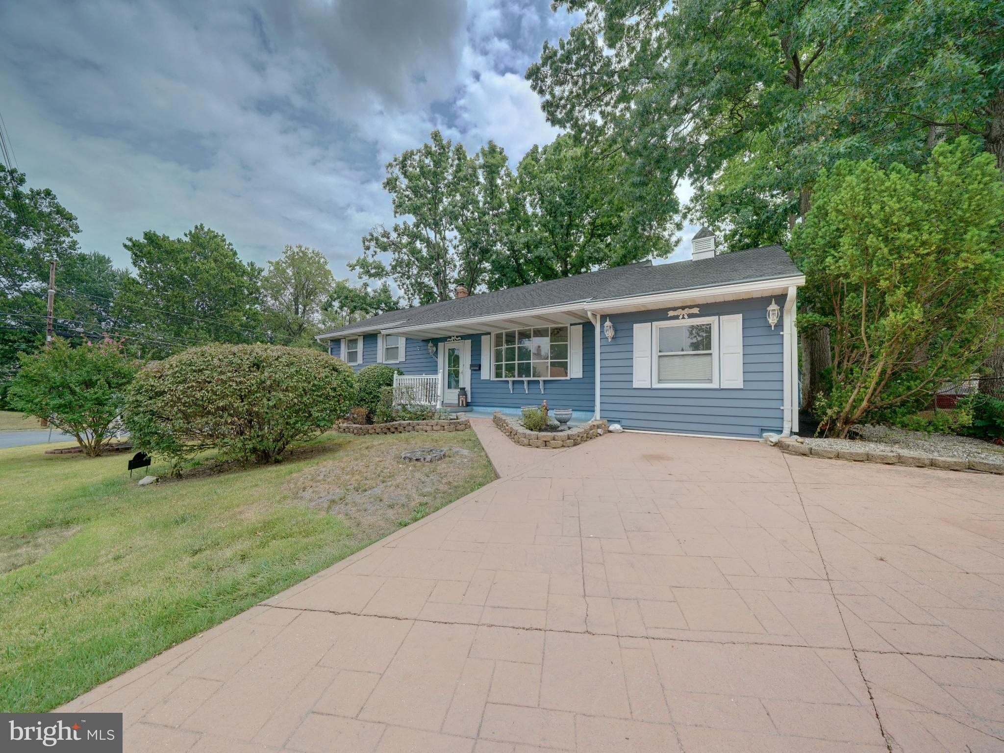 CALVERTON - Residential