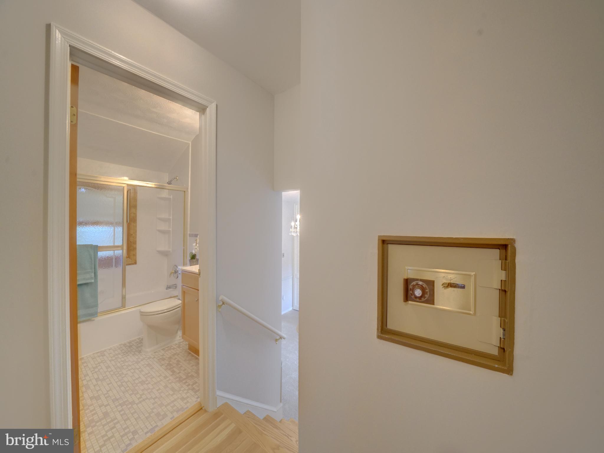 CALVERTON - Residential