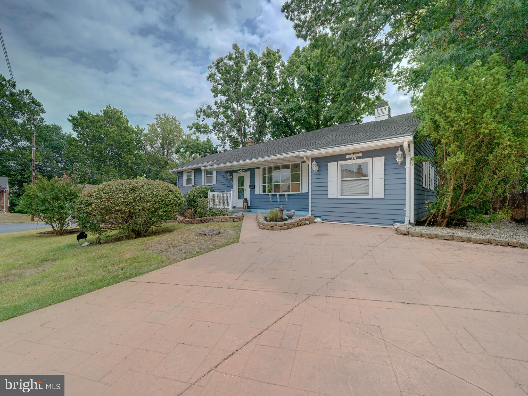 CALVERTON - Residential