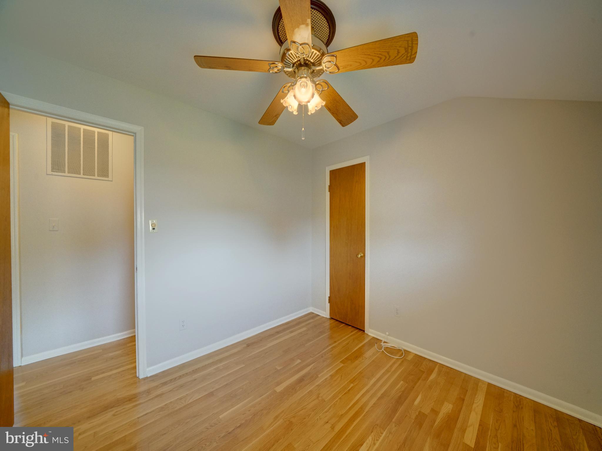 CALVERTON - Residential