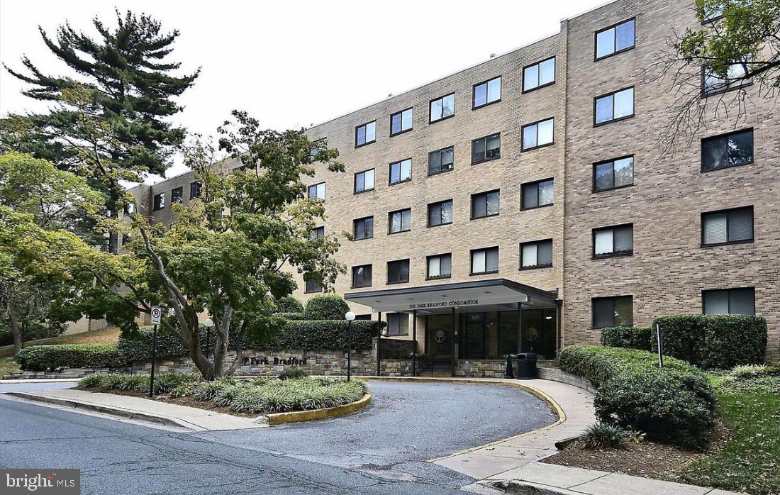 PARK BRADFORD - Residential Lease