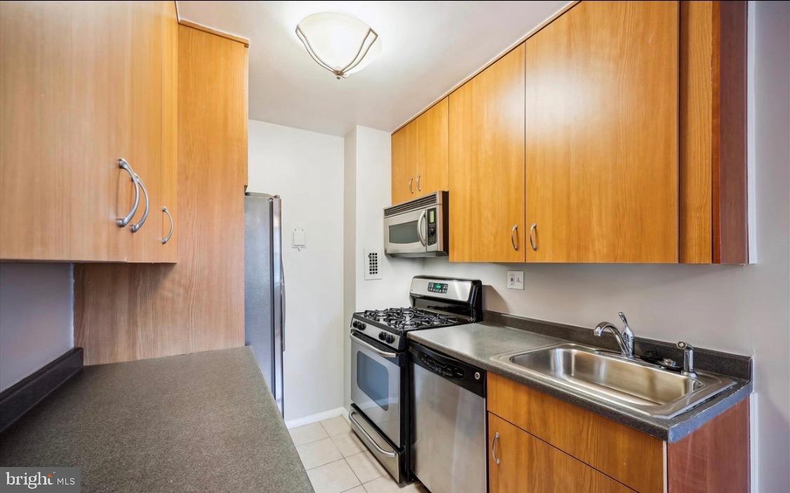 PARK BRADFORD - Residential Lease