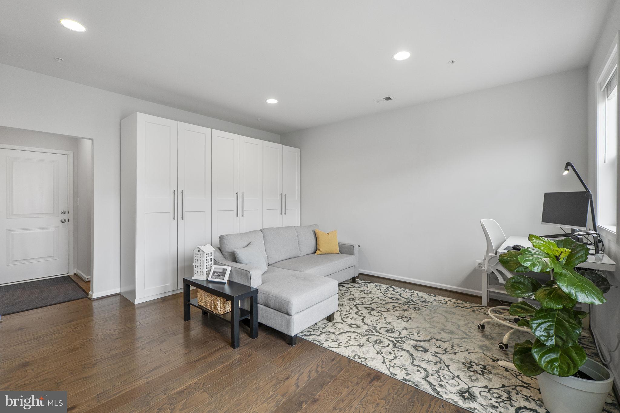 CABIN BRANCH - Residential