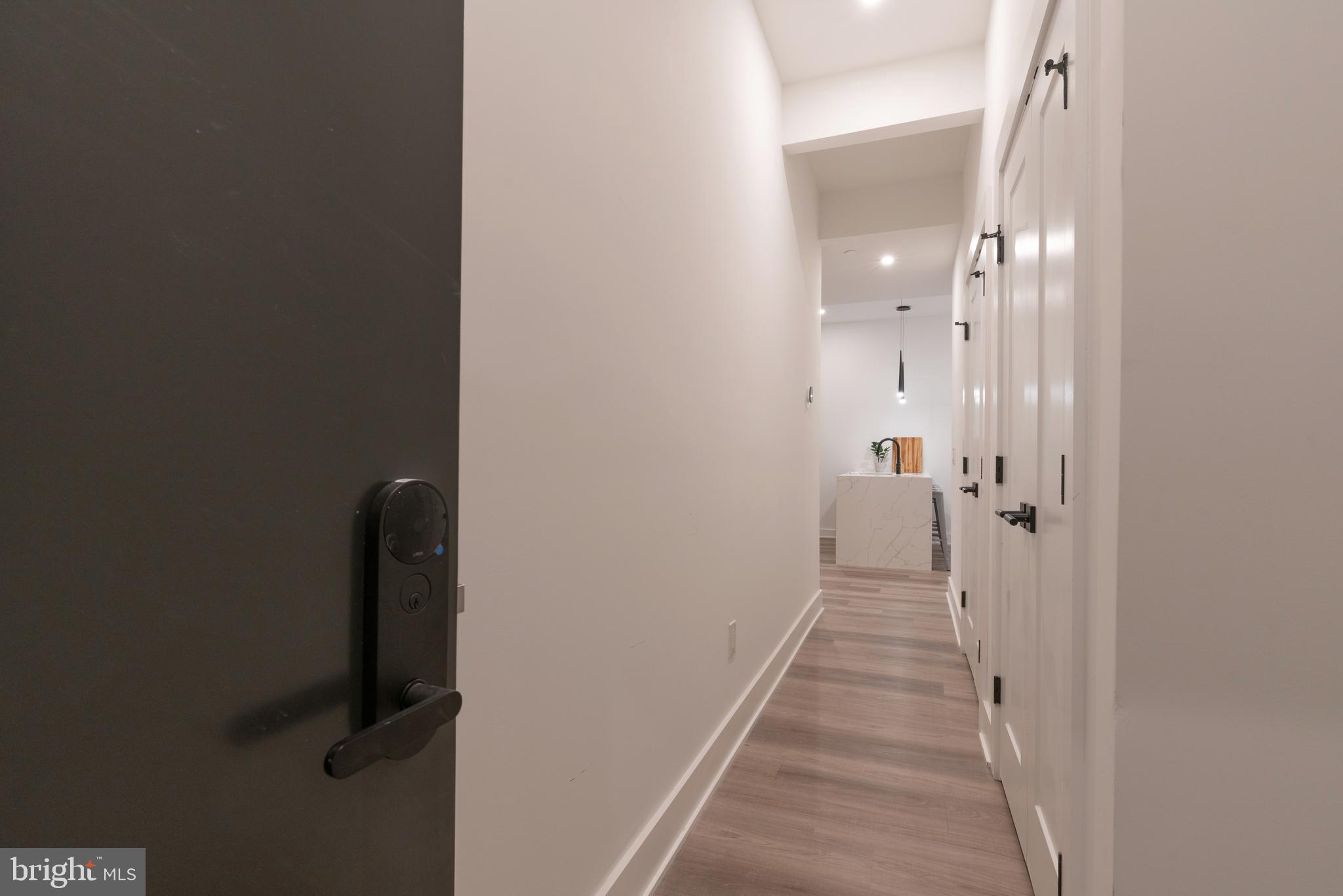 1421 E COLUMBIA AVENUE 23 402