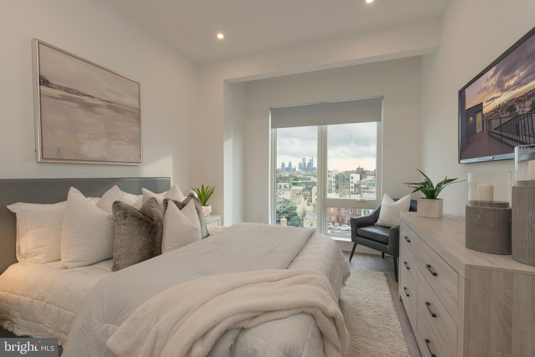 1421 E COLUMBIA AVENUE 23 402