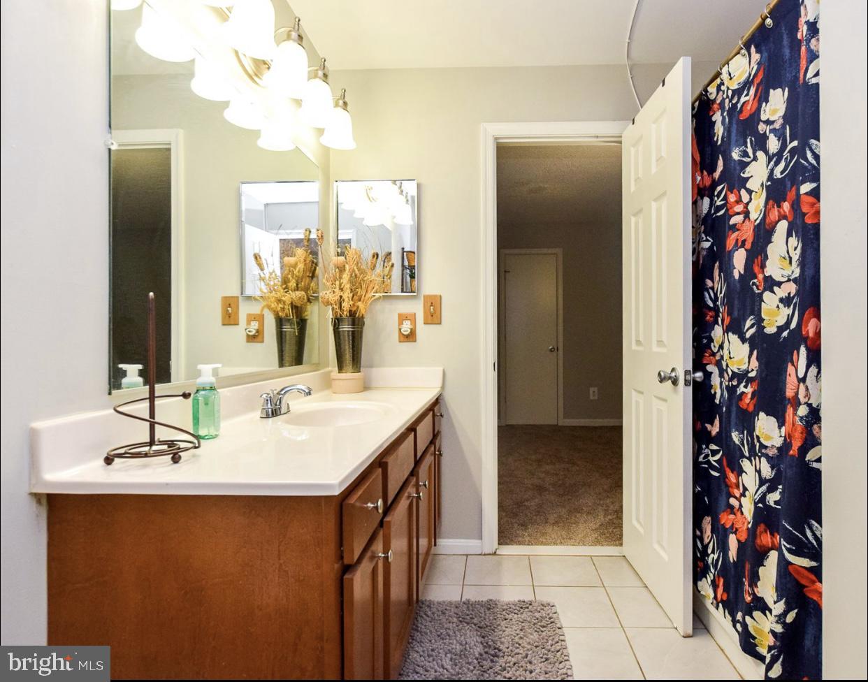 VISTAS AT LAKE ARBOR - Residential