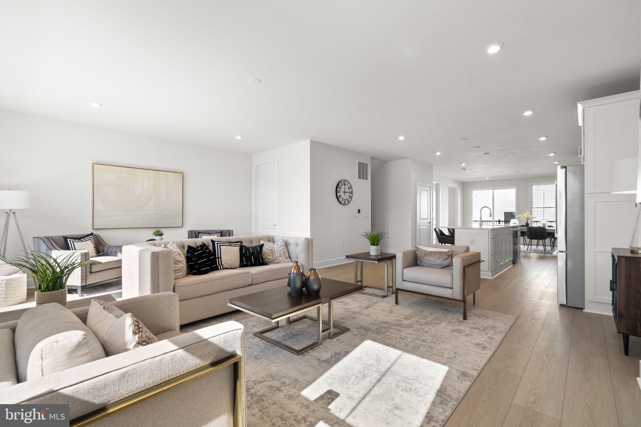 LEXINGTON 7 - Residential