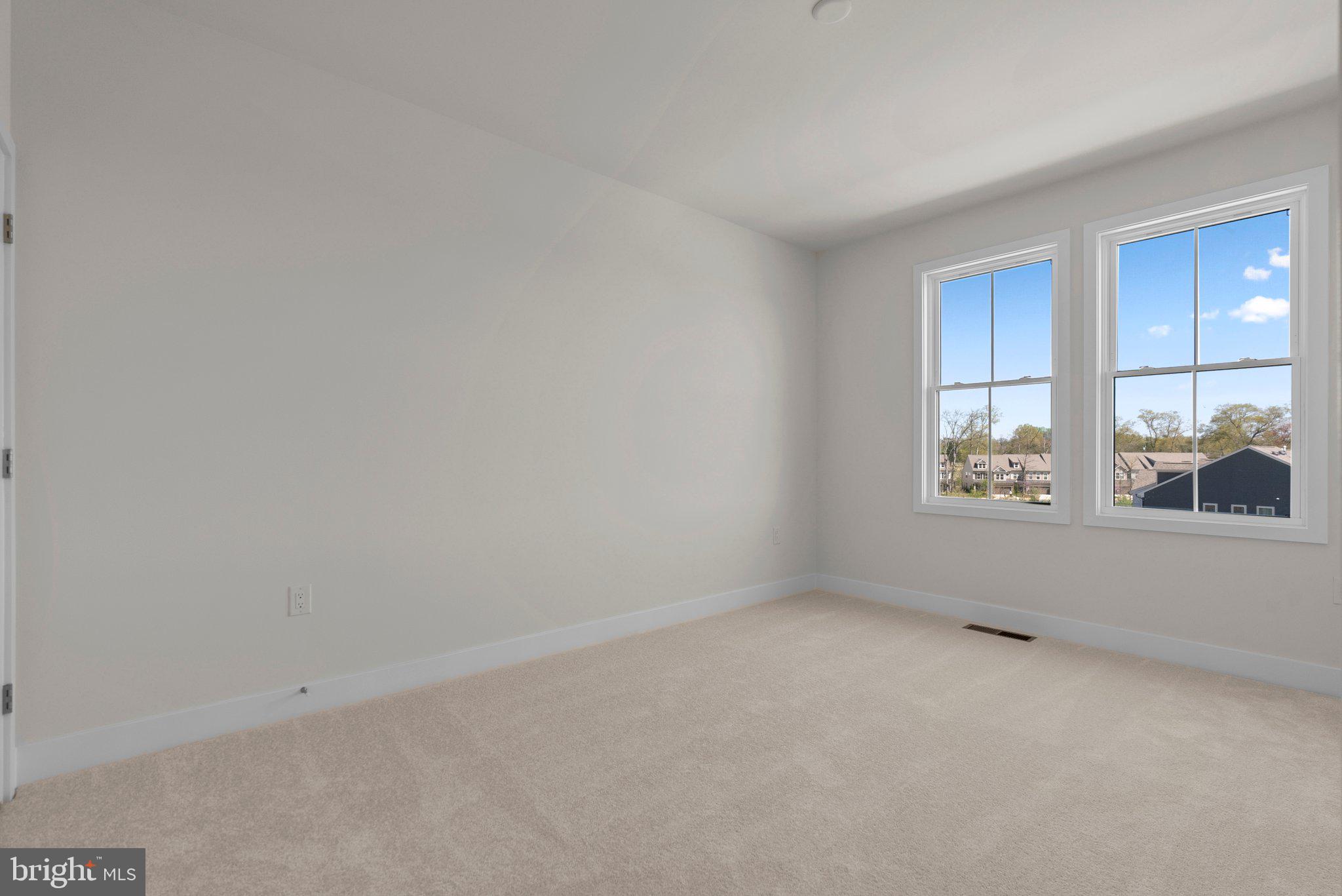 LEXINGTON 7 - Residential