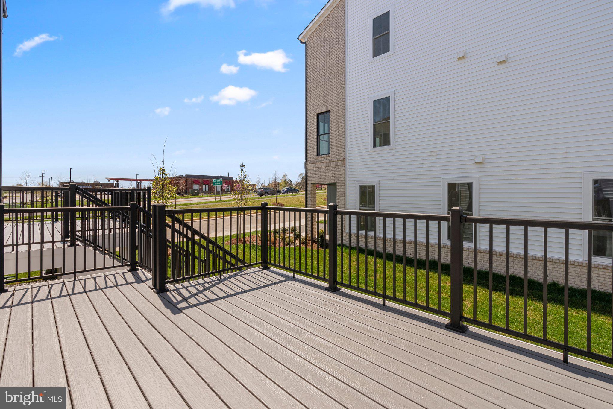 LEXINGTON 7 - Residential