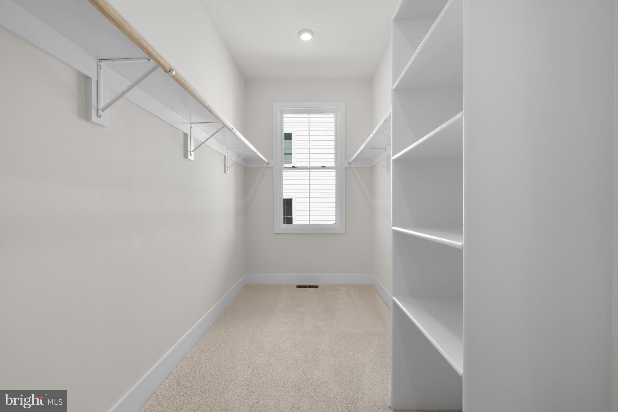 LEXINGTON 7 - Residential