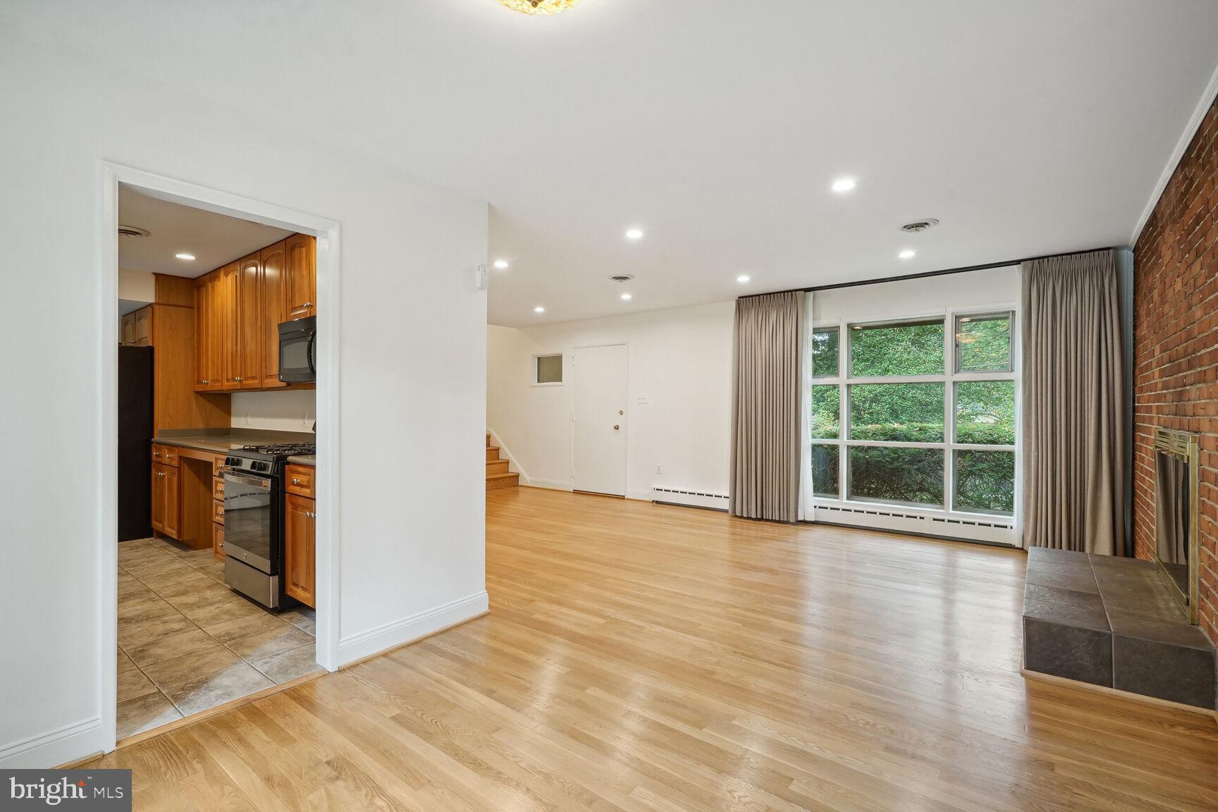 VALLEY BROOK - Residential