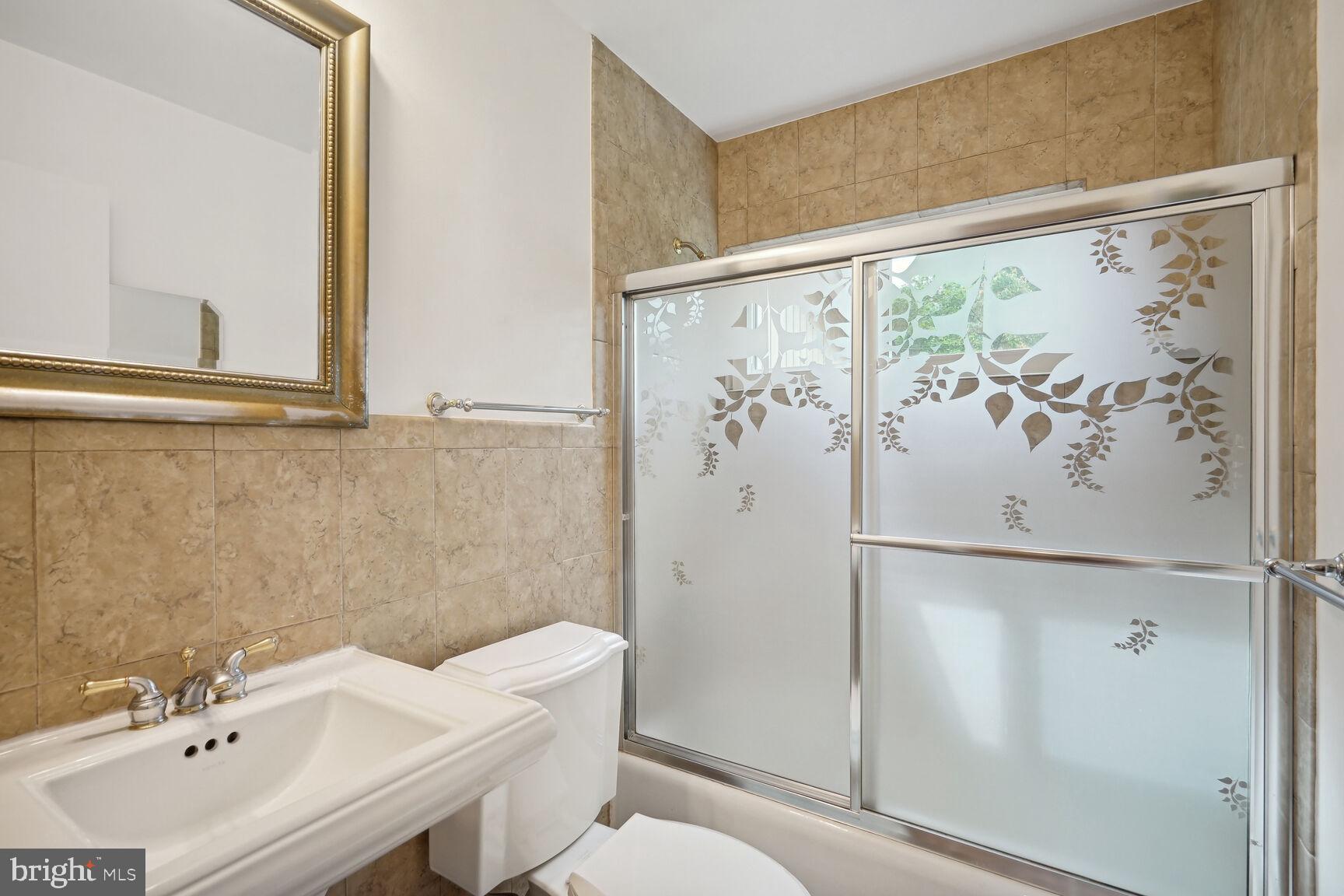 VALLEY BROOK - Residential