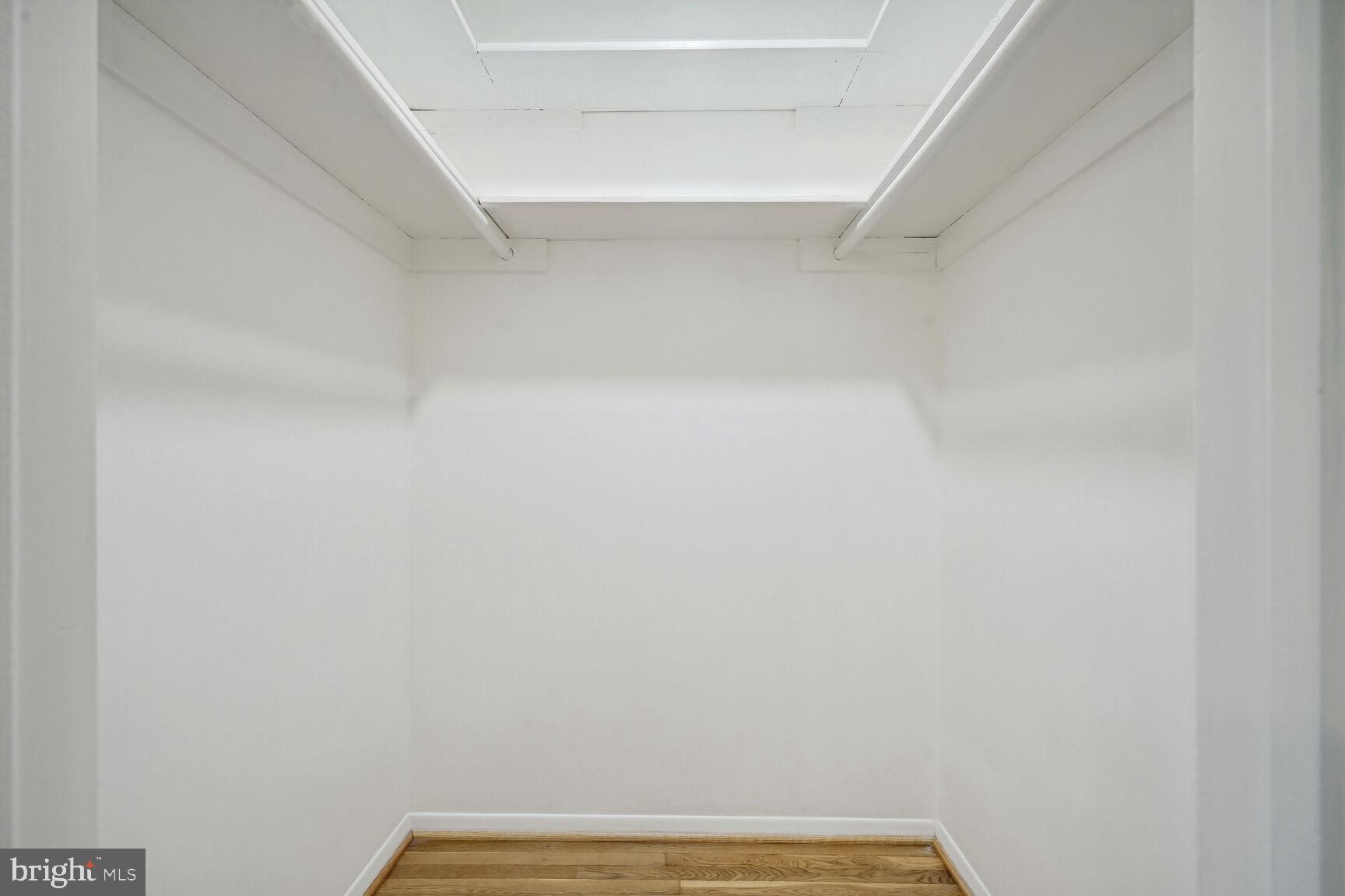 VALLEY BROOK - Residential