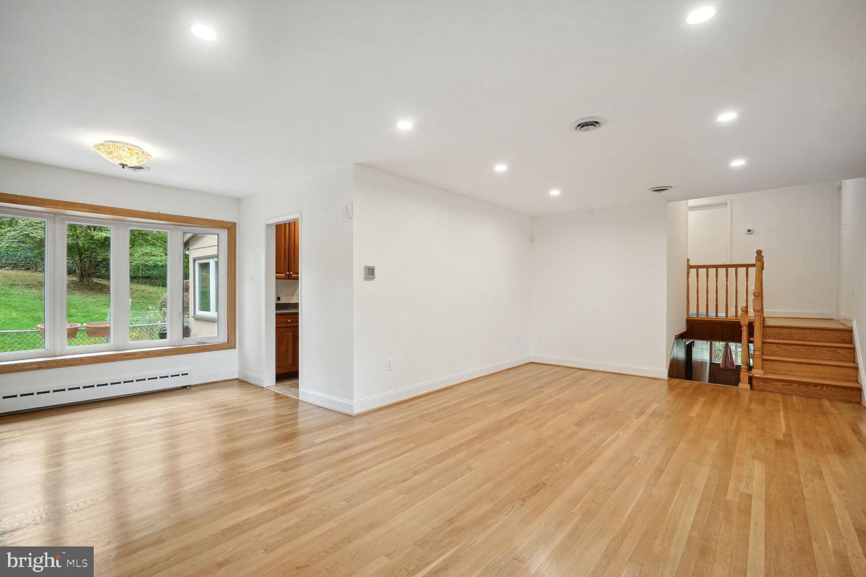 VALLEY BROOK - Residential