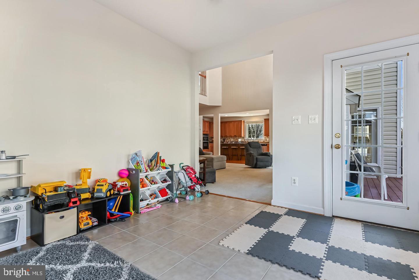 MONTICELLO - Residential Lease