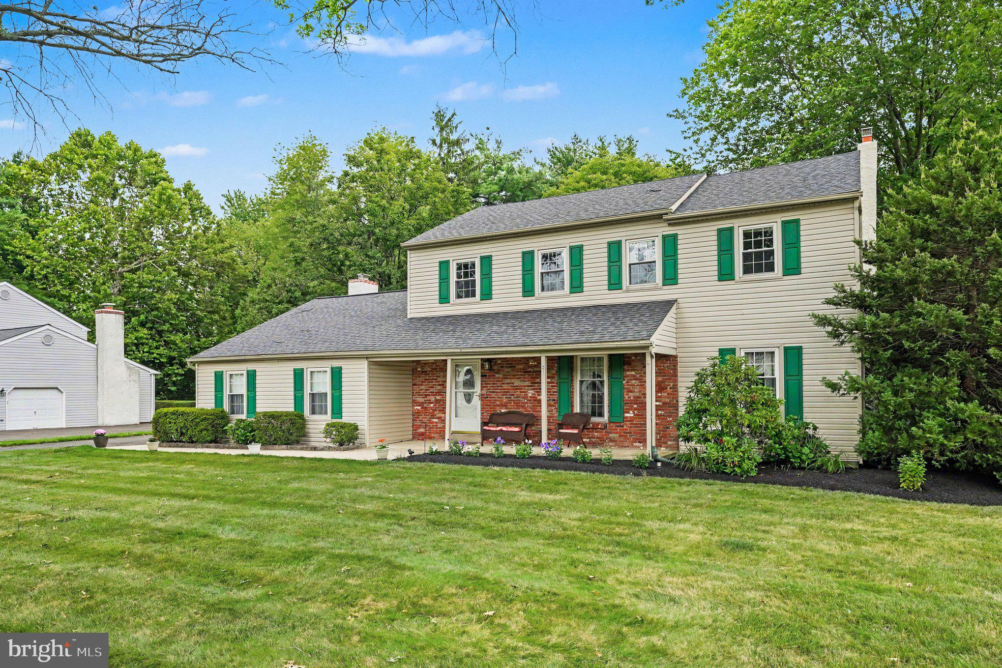 1717 HOWE LANE