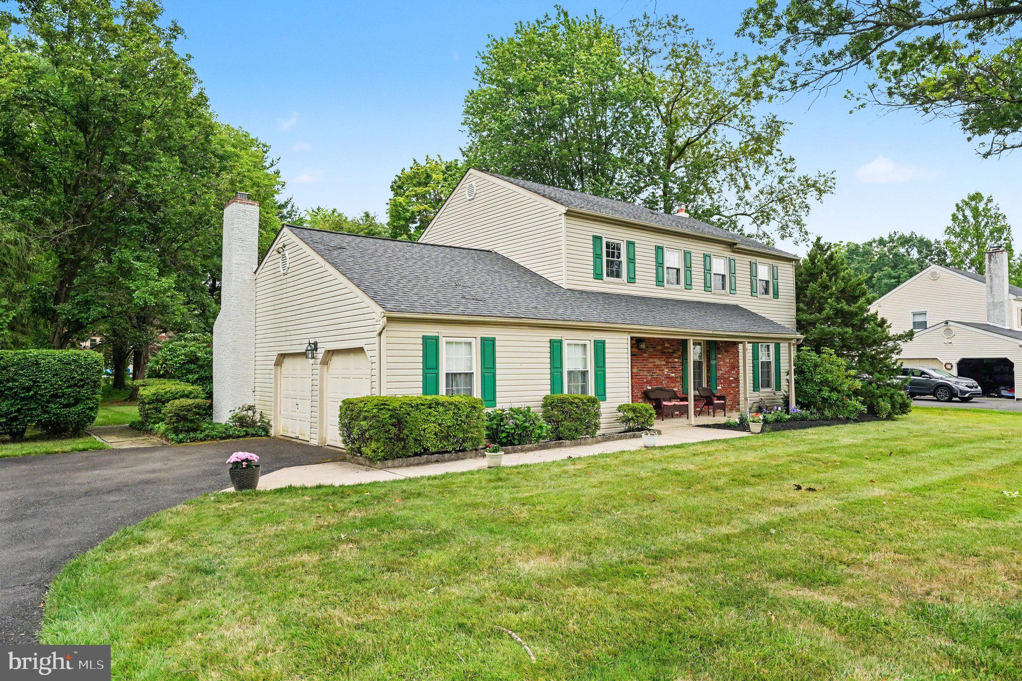 1717 HOWE LANE
