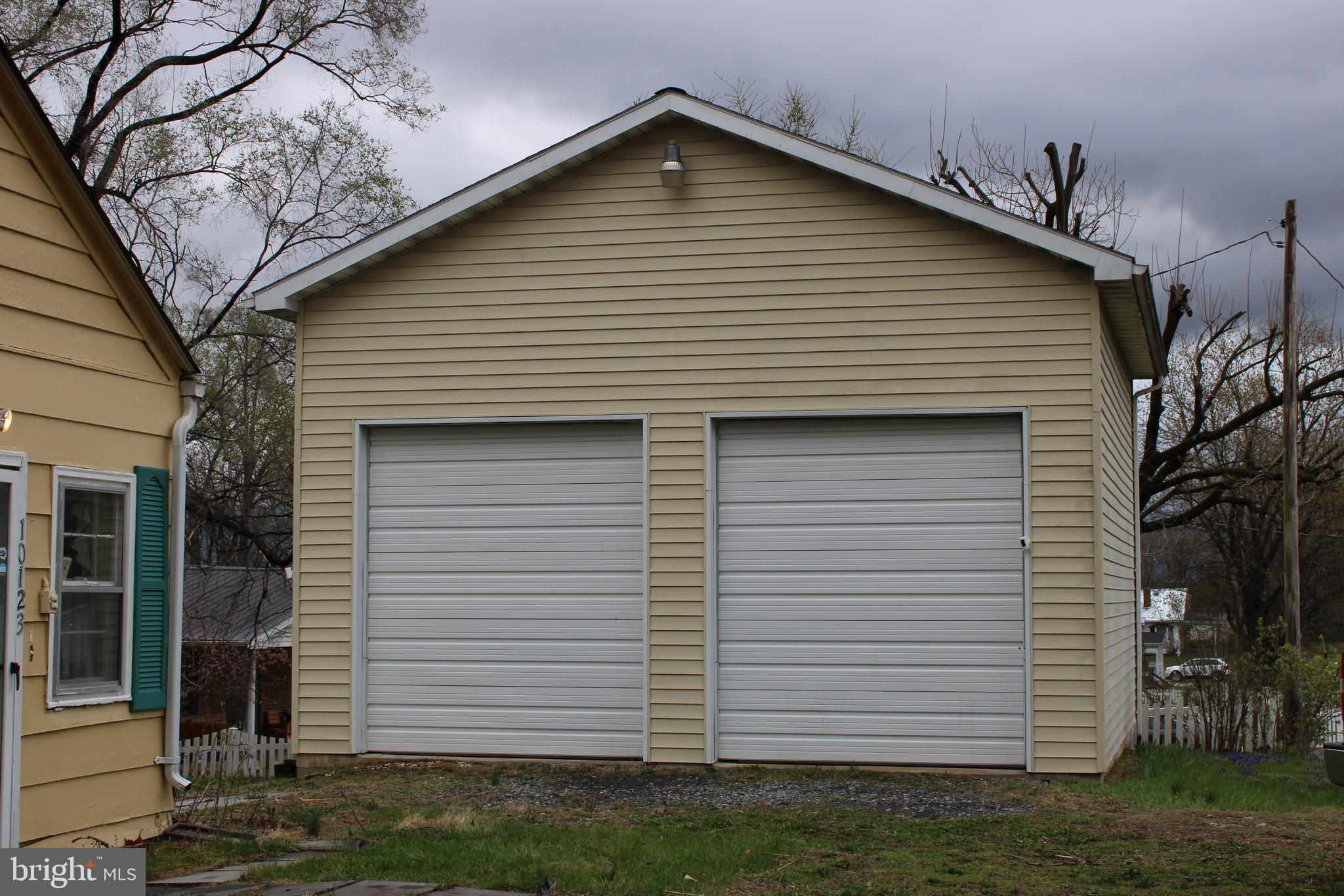 10123 WINCHESTER AVENUE