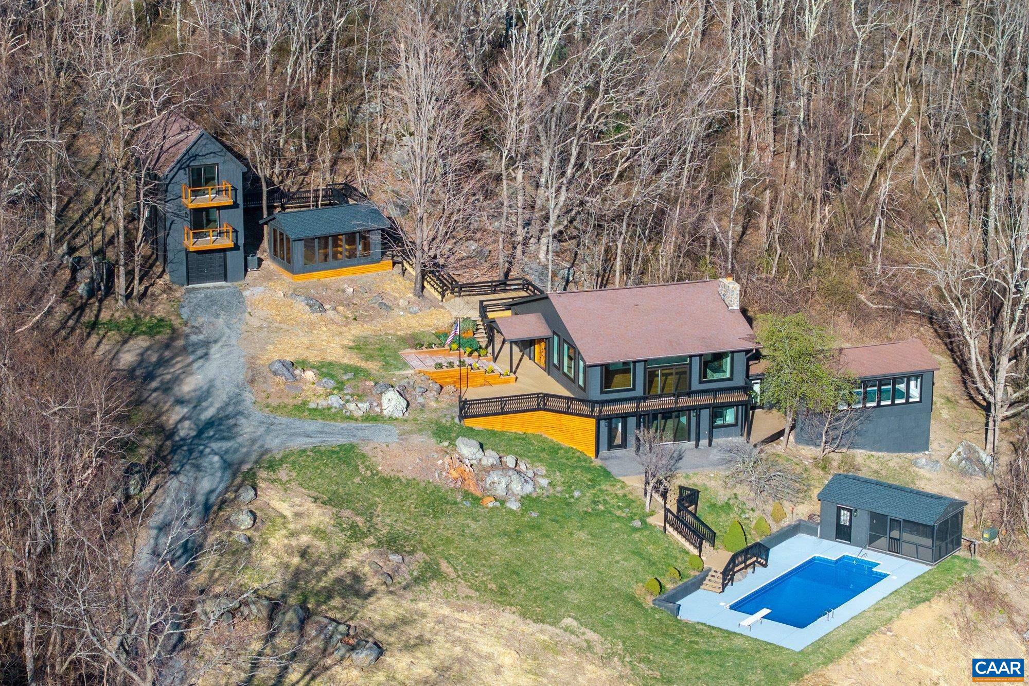 332 WOODCOCK WAY