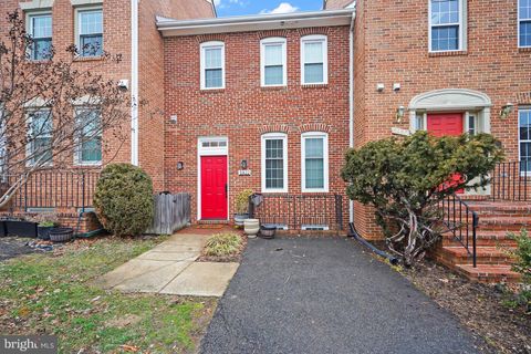 Photo of 5922 Munson Court, FALLS CHURCH, VA 22041 (MLS # VAFX2290820)