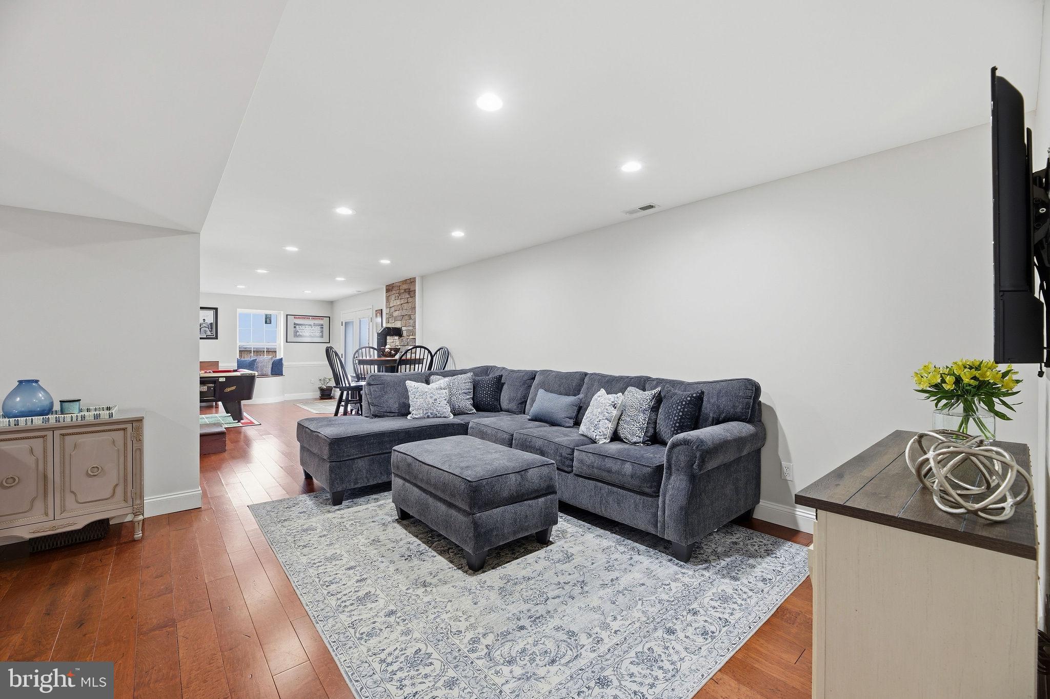 SCARBOROUGH FAIRE - Residential