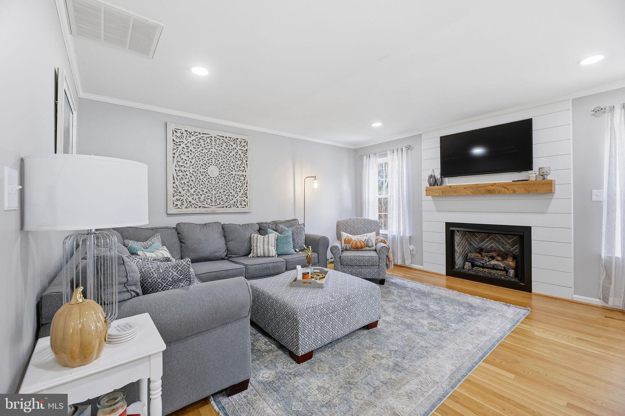 SCARBOROUGH FAIRE - Residential