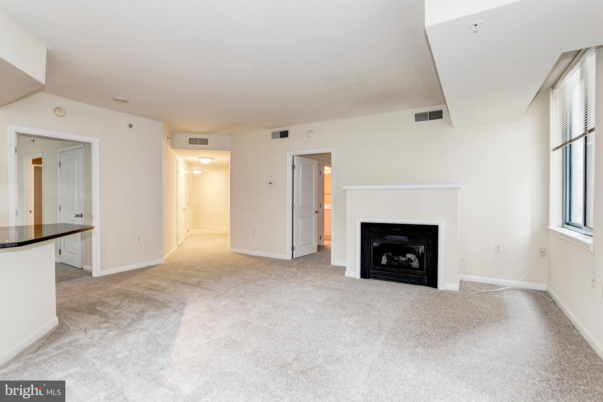 CONTINENTAL - Residential Lease