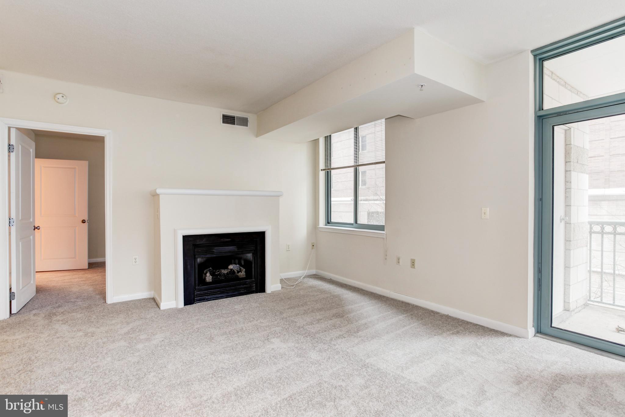 CONTINENTAL - Residential Lease