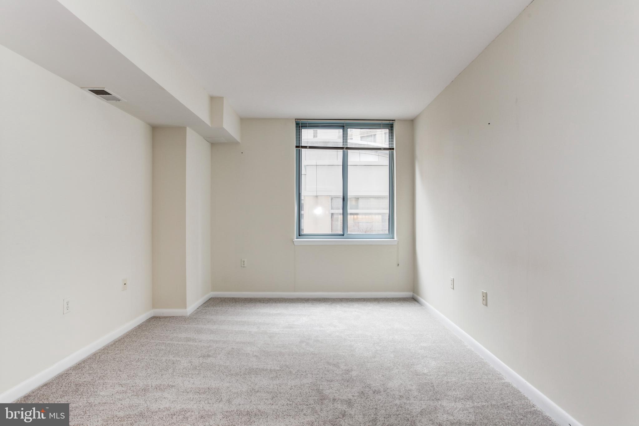 CONTINENTAL - Residential Lease